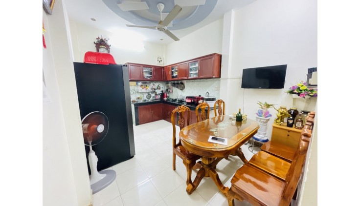 Ngộp Khuông Việt - HXH 6m thông - 4x11m - 2 tầng - Ngay Q11